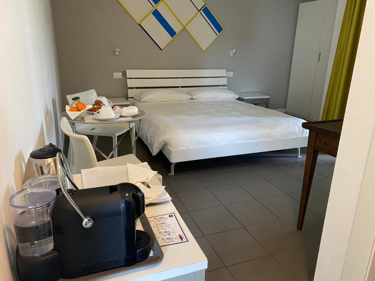 B&B Warmup Grosseto - Parcheggio Incluso Nella Corte Interna Экстерьер фото
